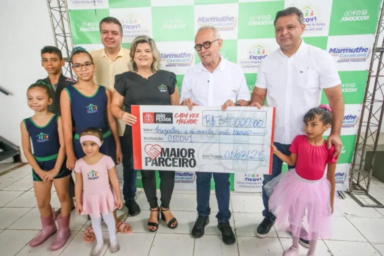 Cícero e Marmuthe entregam recursos de Emenda Cidadã ao Cicovi