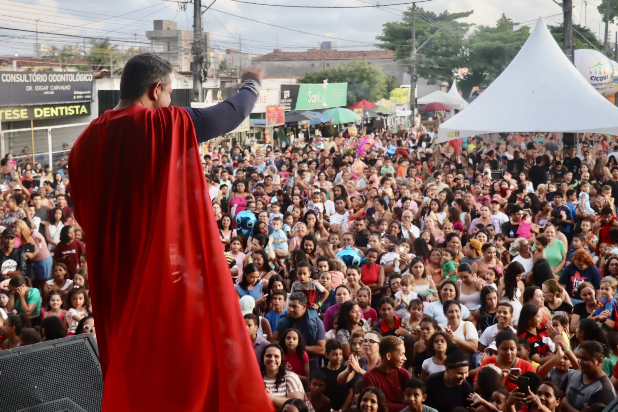 41 anos: Valentina tem a maior e mais organizada festa de sua história